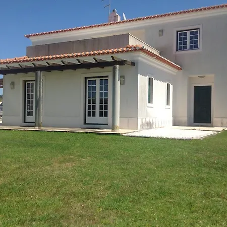 Casa Com Piscina Holiday home *